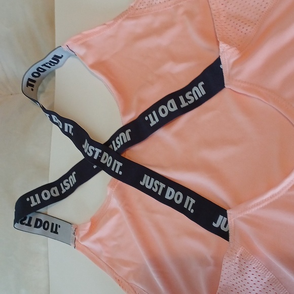 Nike Dry Fit - Picture 6 of 6